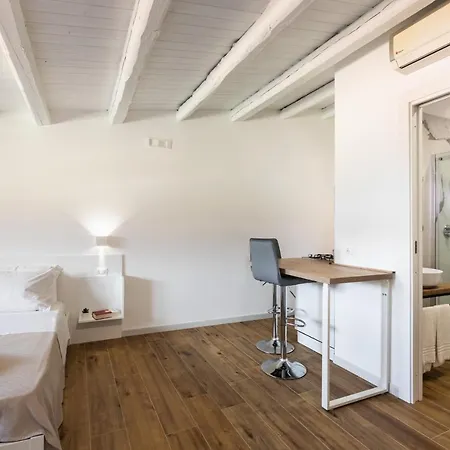 アパート Trisina