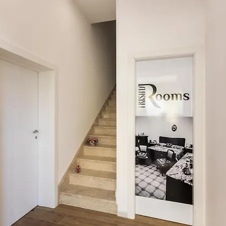 Trisina アパート *