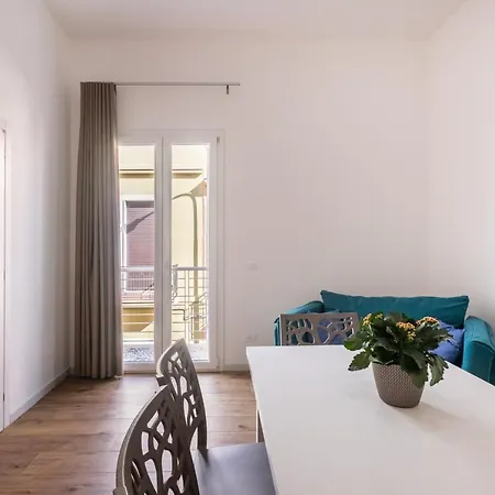 Trisina アパート アヴォラ