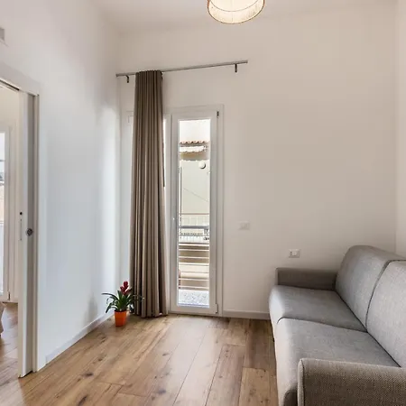 Trisina Apartment *