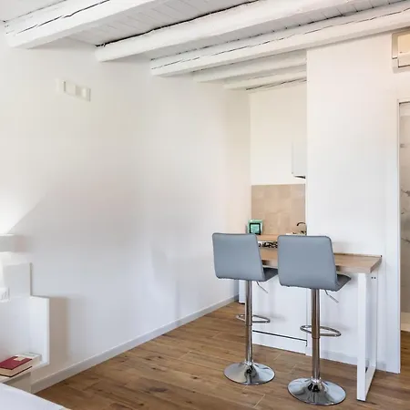 アパート Trisina