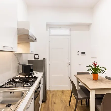 Trisina アパート *